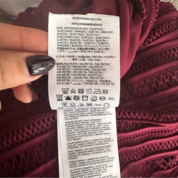 Guess Wine Sleeveless Slip on Bodycon Dress Size Small - Picture 7 of 8